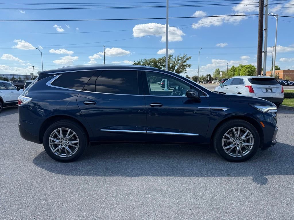 Used 2024 Buick Enclave Essence w/ Experience Buick Package image 6