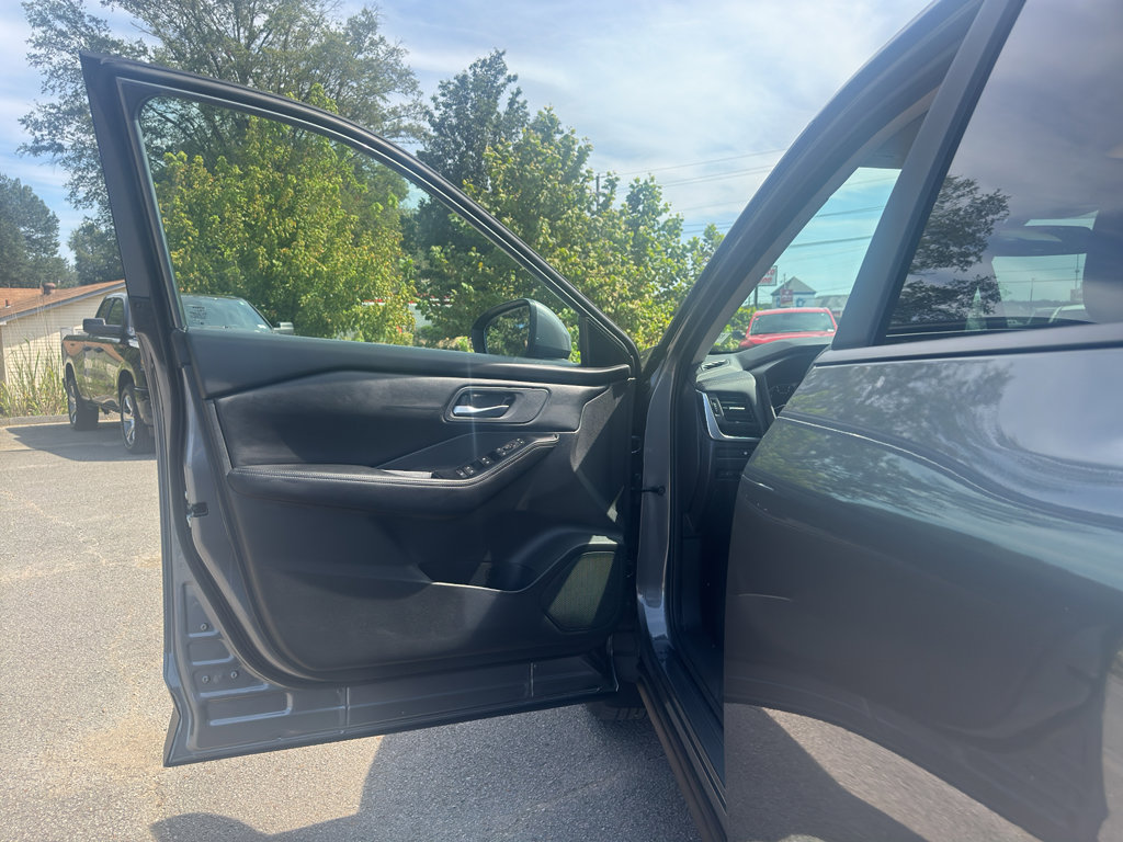 New 2026 Nissan Rogue SV image 18