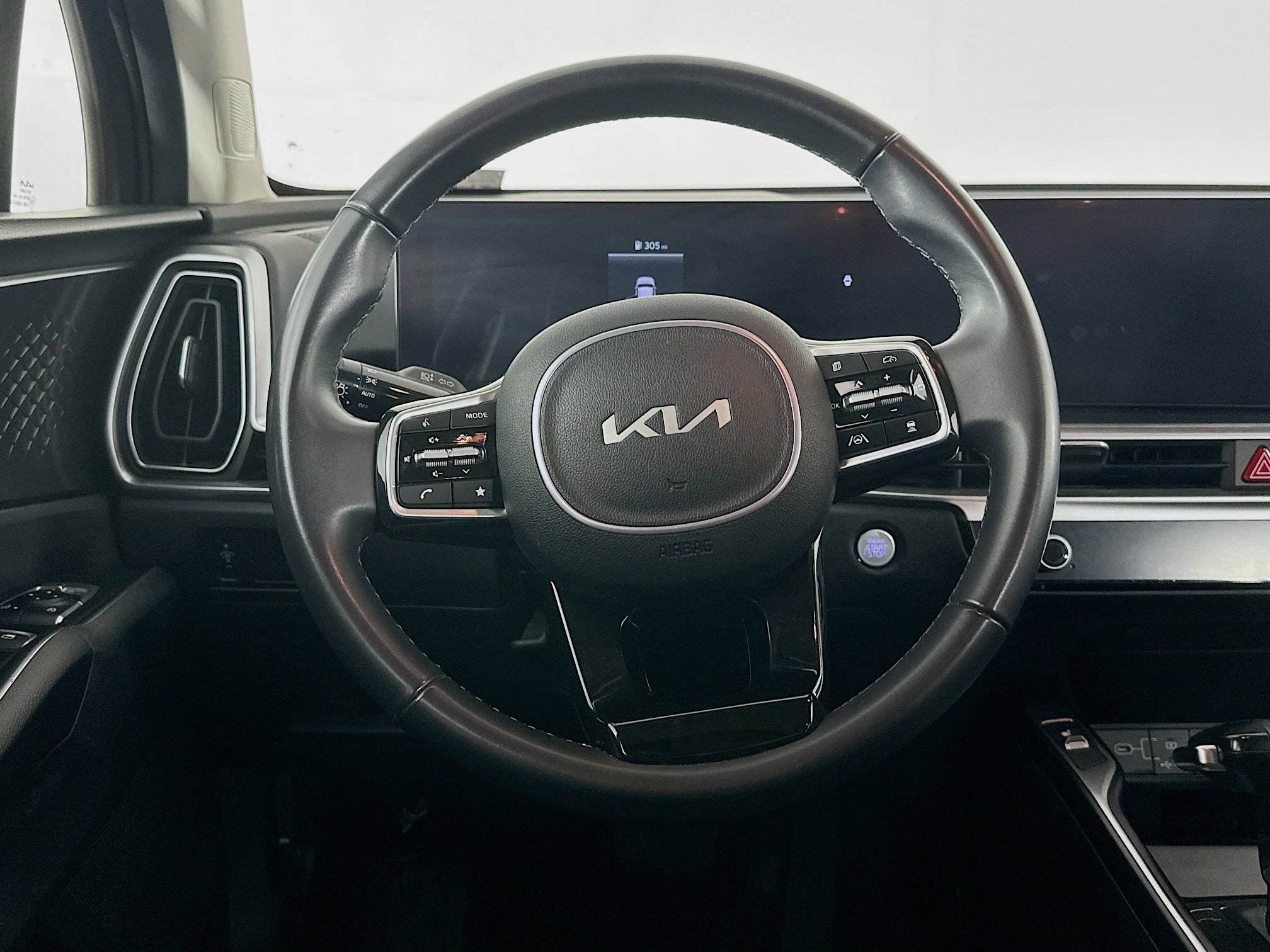 Used 2024 Kia Sorento S image 18