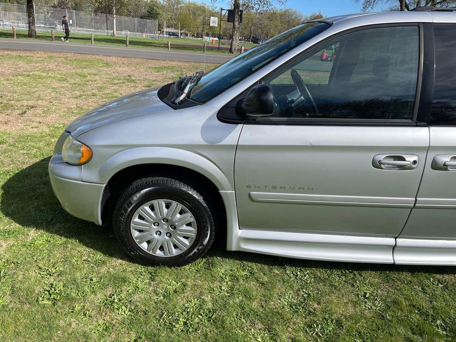 Used 2005 Chrysler Town & Country LX w/ Popular Equipment Group II image 14
