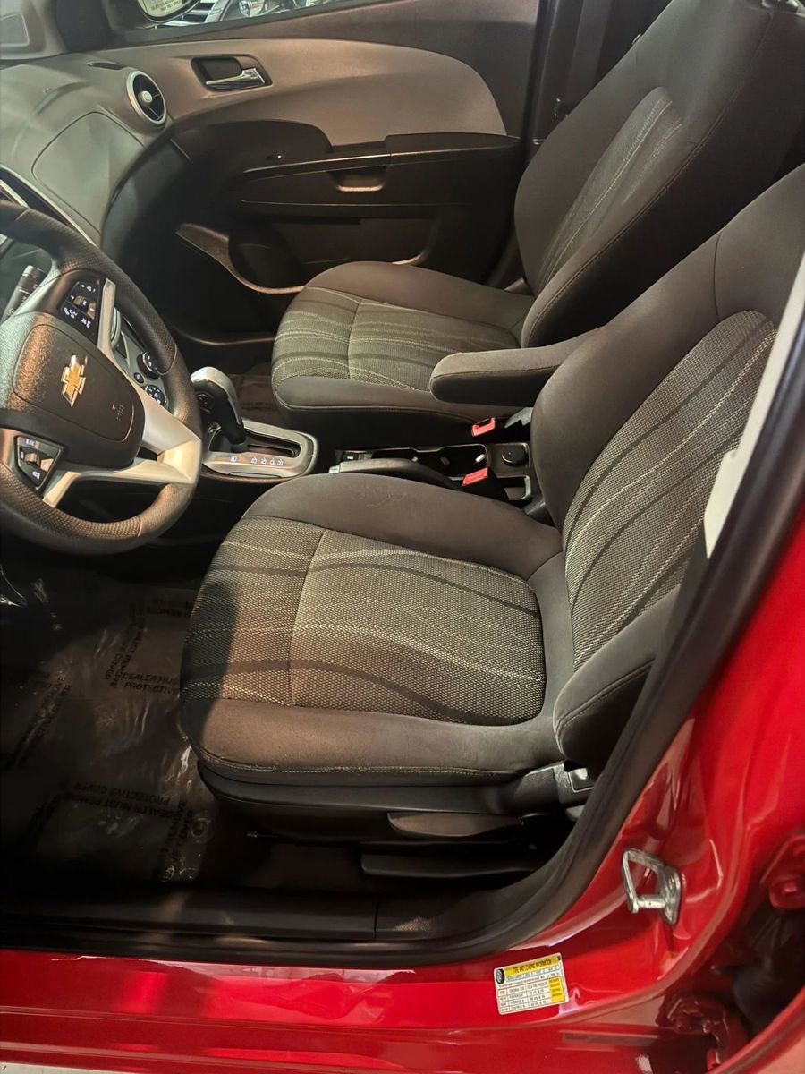 Used 2019 Chevrolet Sonic LT FWD image 6