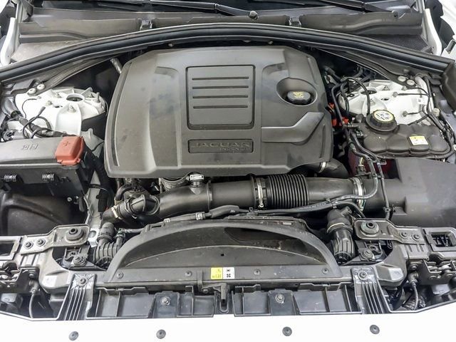 Used 2025 Jaguar F-PACE R-Dynamic S image 32