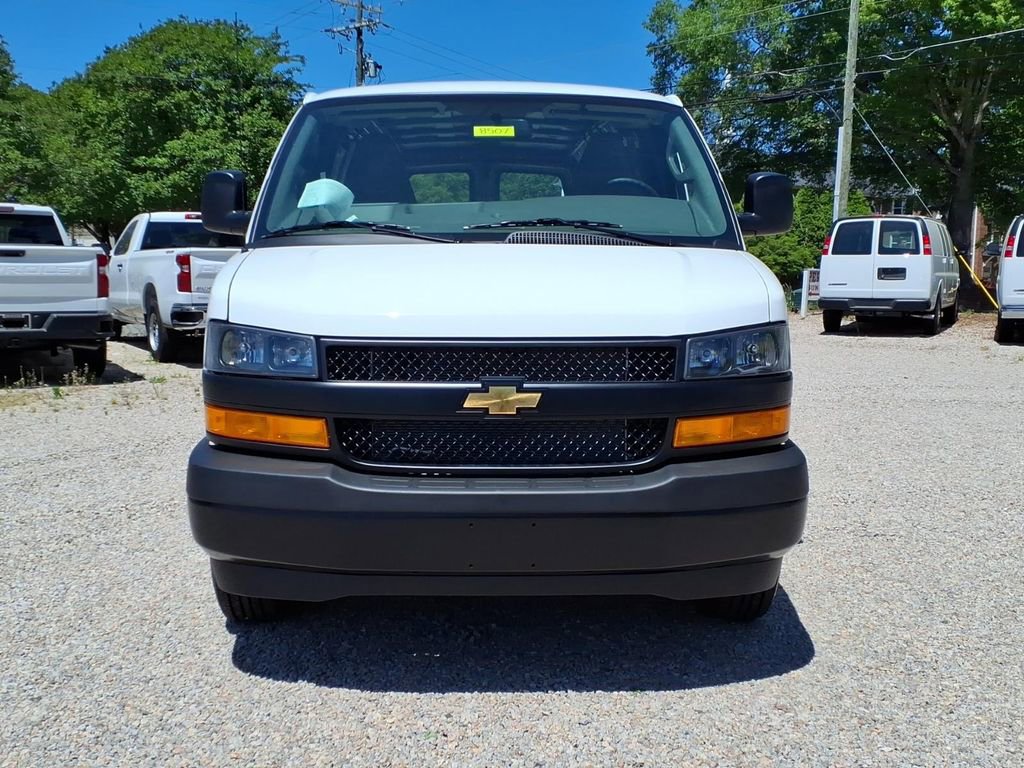 New 2026 Chevrolet Express 2500 Extended RWD image 2