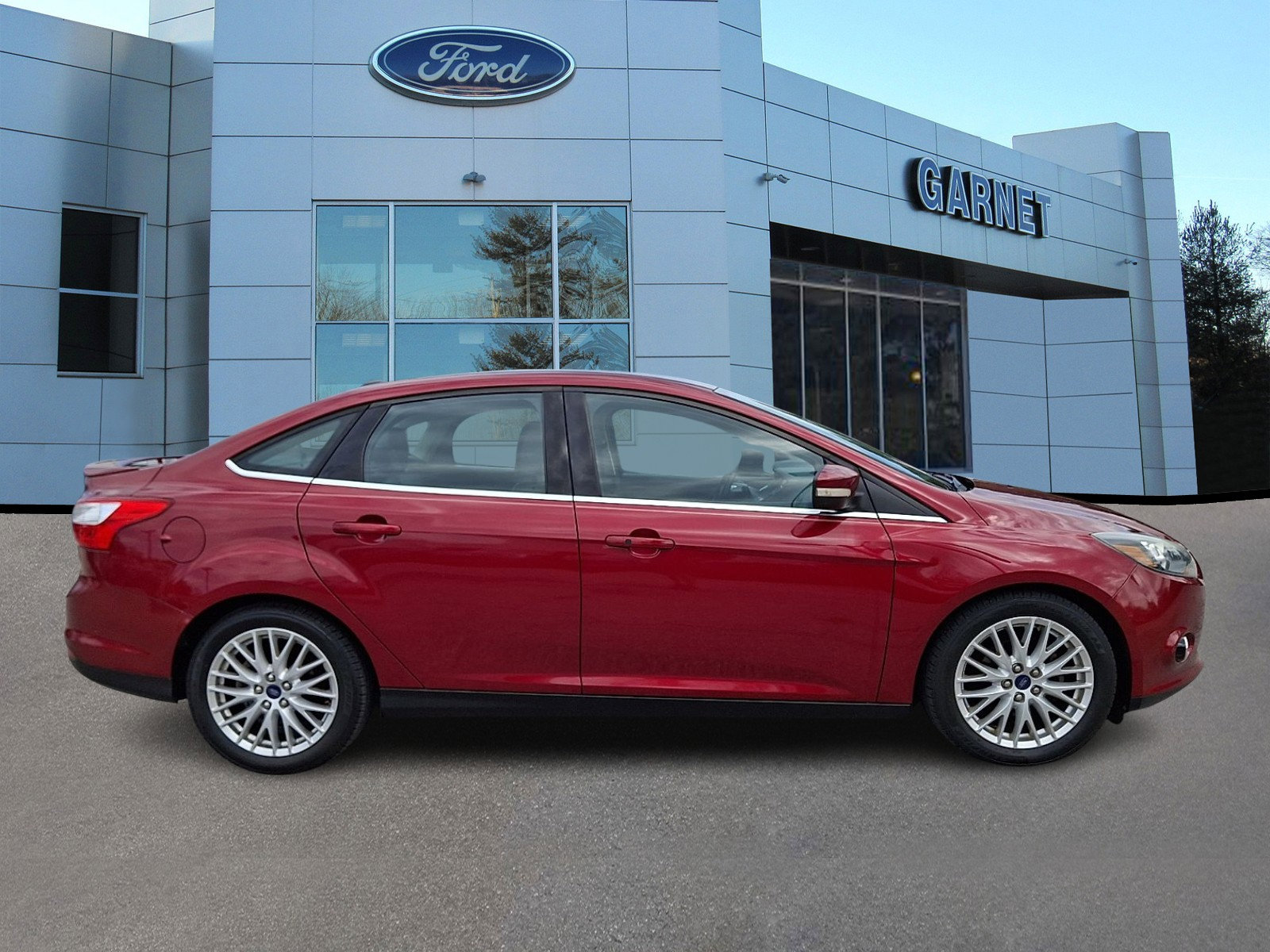 Used 2013 Ford Focus Titanium FWD image 10