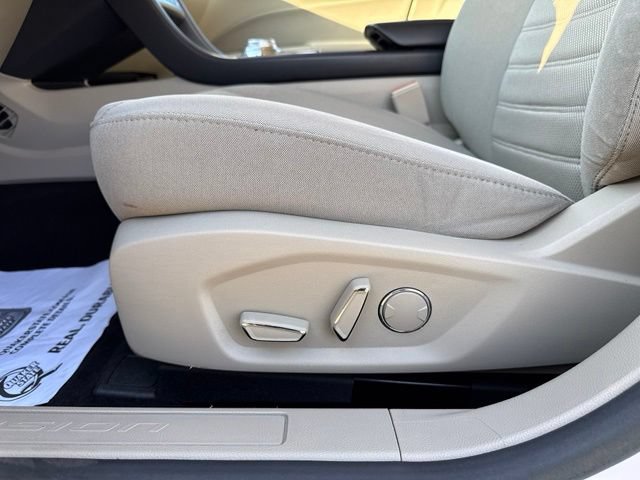 Used 2020 Ford Fusion SE FWD image 14