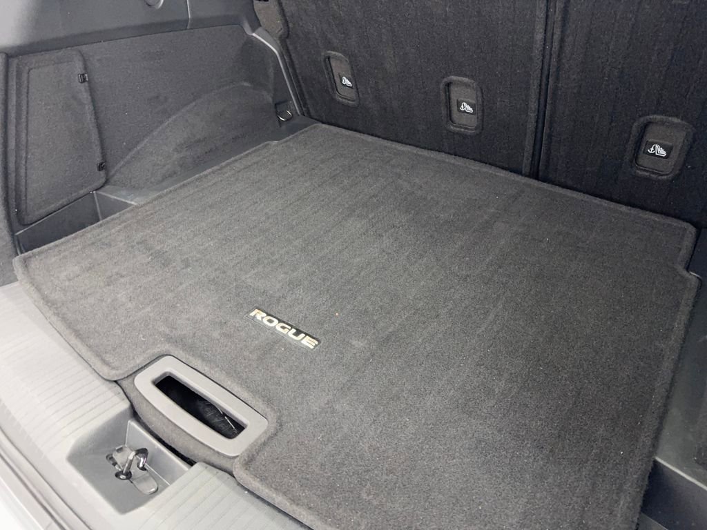 Used 2024 Nissan Rogue SV w/ SV Premium Package image 78