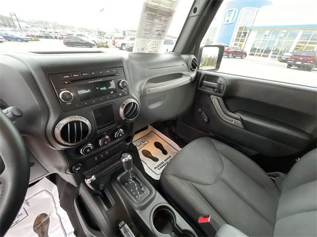 Used 2018 Jeep Wrangler Sport image 21