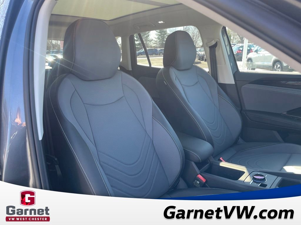New 2026 Volkswagen Tiguan SE image 32