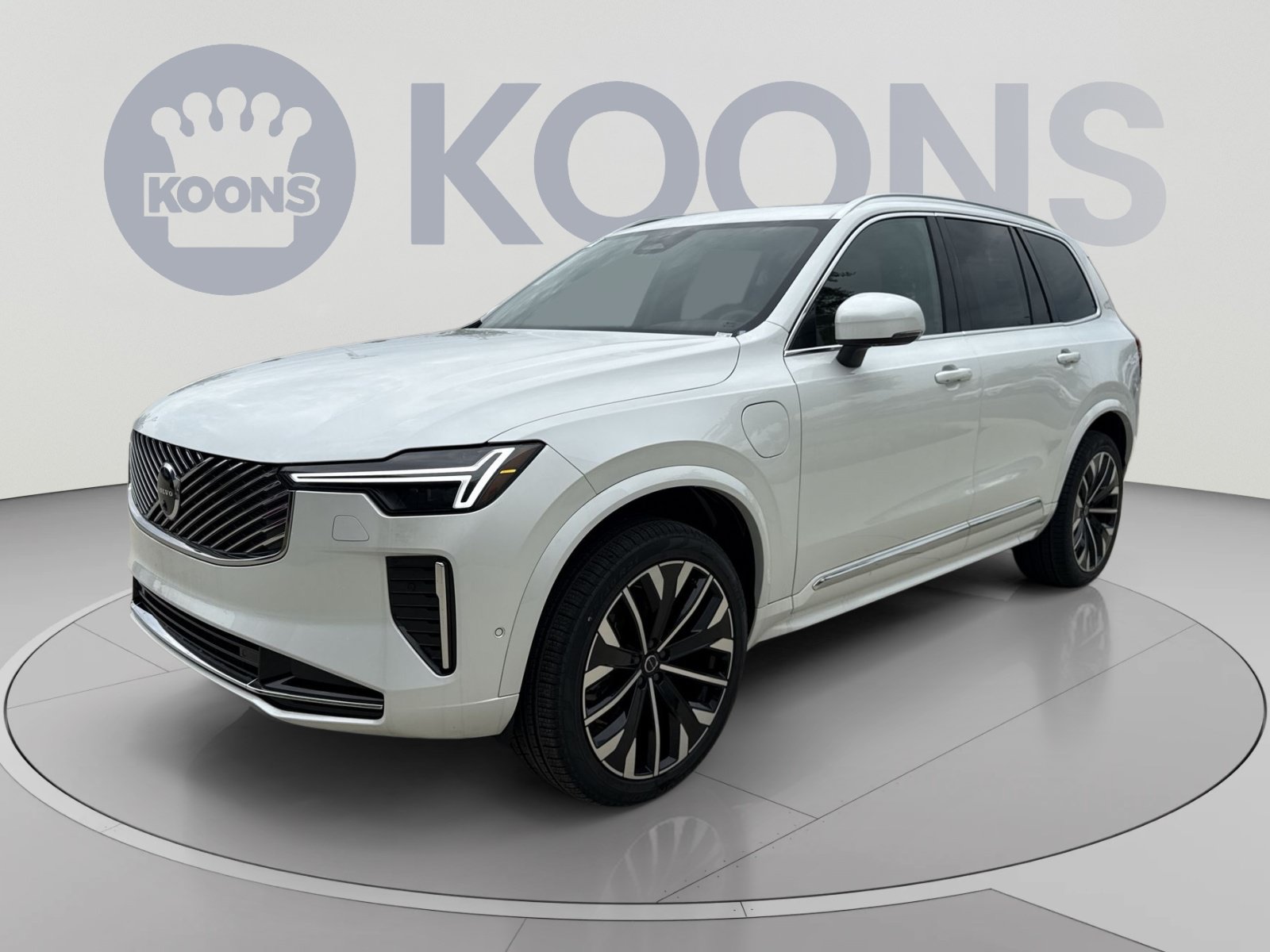 New 2026 Volvo XC90 T8 Plus w/ Protection Package Premier AWD/4WD image 1