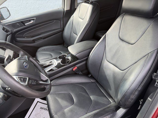 Used 2015 Ford Edge Titanium image 12