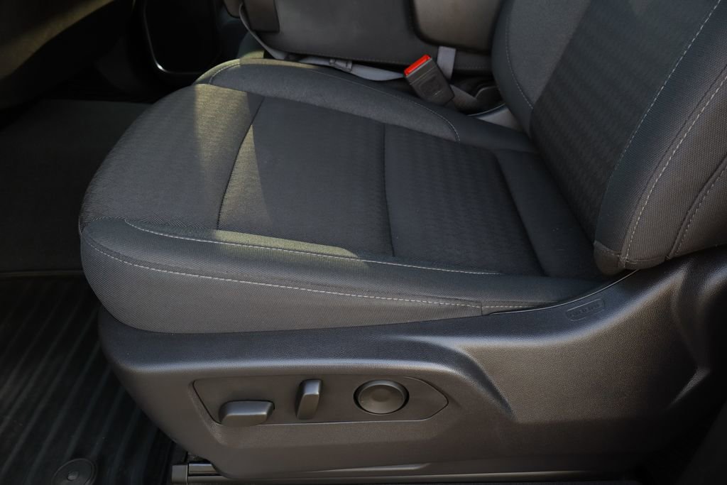 Used 2025 Chevrolet Silverado 1500 LT image 18