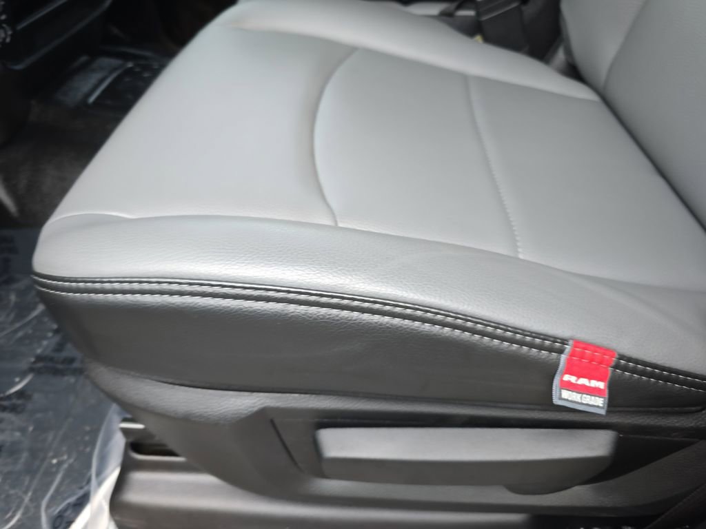 New 2026 RAM 3500 Tradesman w/ Chrome Appearance Group image 28