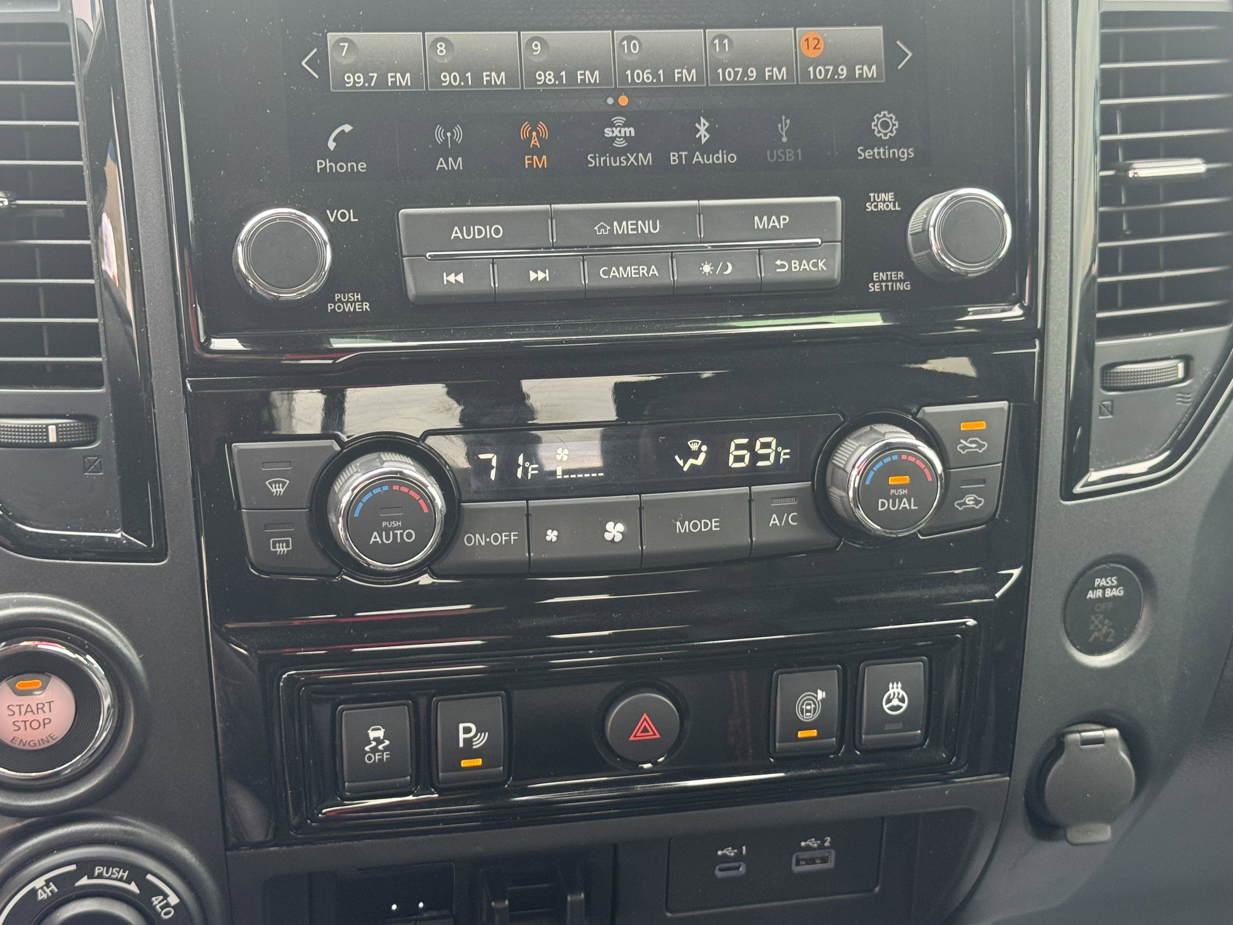 Used 2023 Nissan Titan PRO-4X w/ Pro-4x Convenience Package image 17