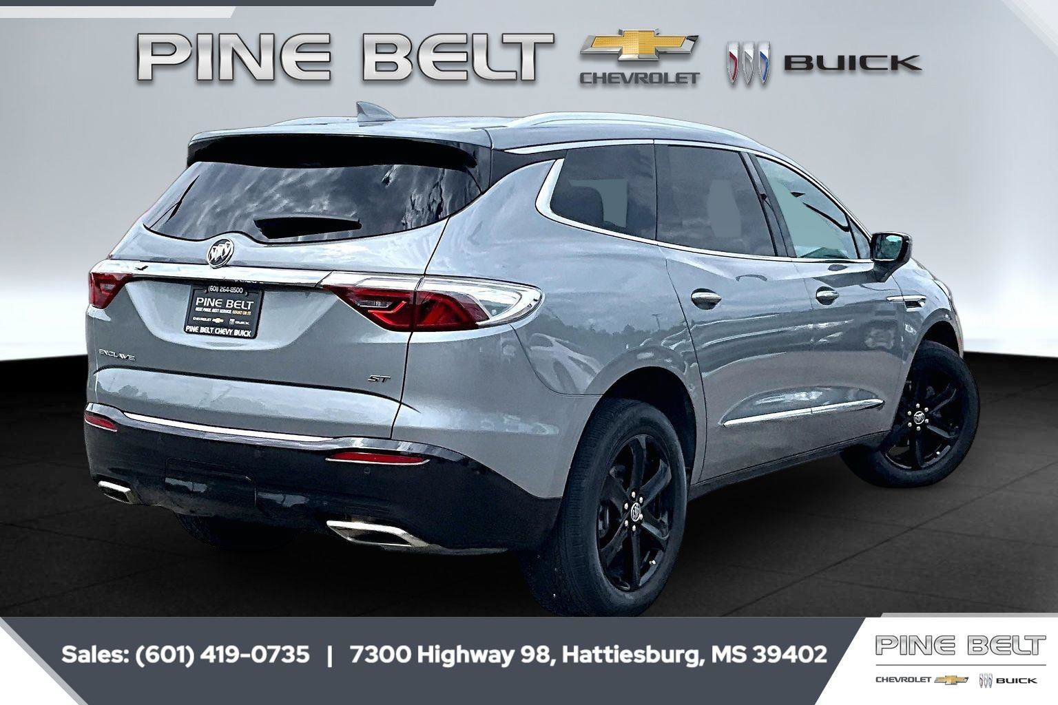 Used 2024 Buick Enclave Essence w/ Sport Touring Edition FWD image 11