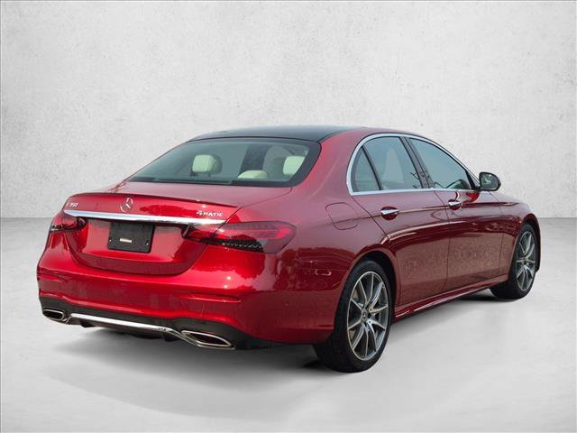Used 2023 Mercedes-Benz E 350 4MATIC Sedan image 3