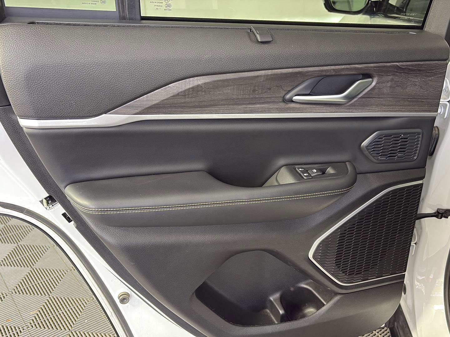 Used 2023 Jeep Grand Cherokee 4WD 4xe w/ Luxury Tech Group II image 22