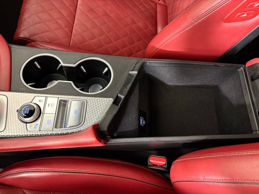 Used 2022 Genesis G70 3.3T Launch Edition image 41