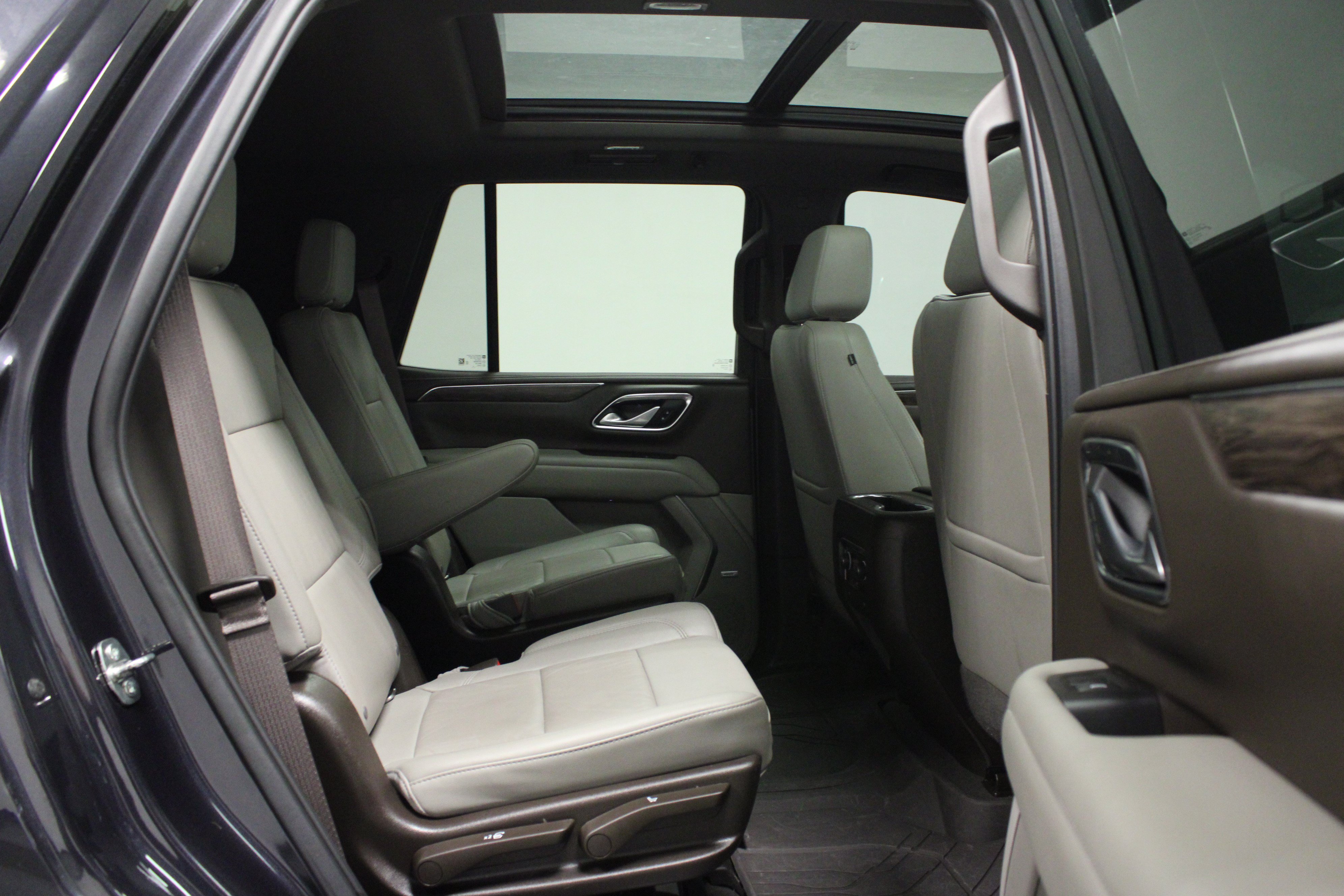 Used 2022 Chevrolet Tahoe Z71 AWD/4WD image 16