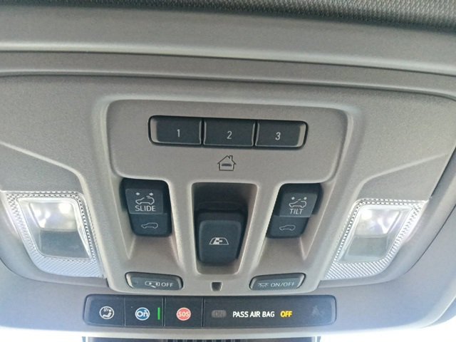 Used 2025 GMC Sierra 2500 Denali w/ Technology Package image 26