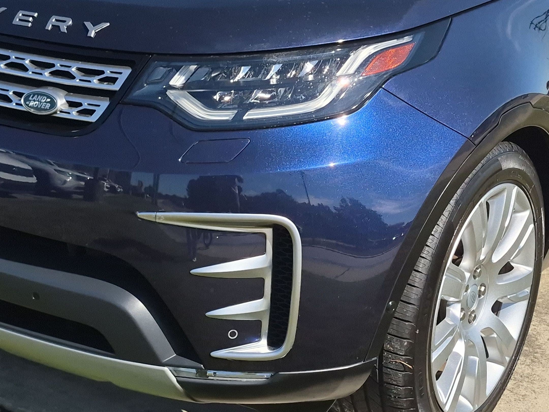Used 2019 Land Rover Discovery HSE AWD/4WD image 9