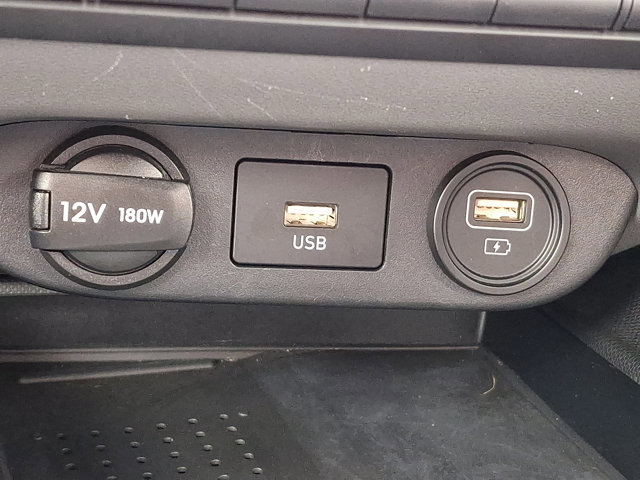 Used 2023 Hyundai Elantra SEL w/ Convenience Package image 25