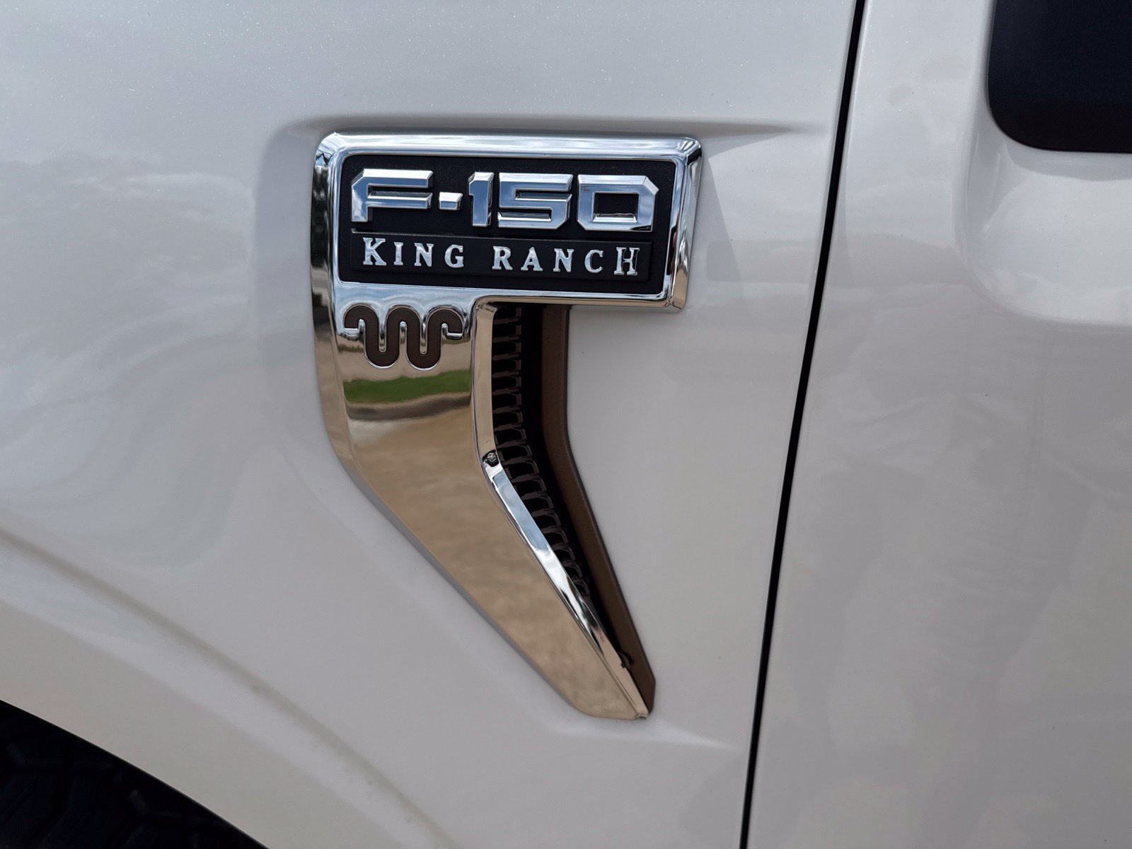 Used 2026 Ford F150 King Ranch w/ Equipment Group 601A High AWD/4WD image 14