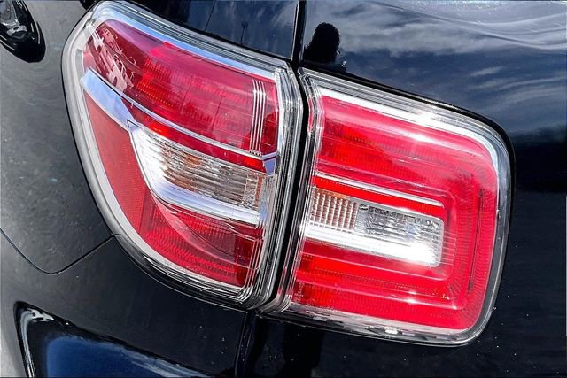 Used 2019 Nissan Armada Platinum w/ Captain's Chairs Package image 20