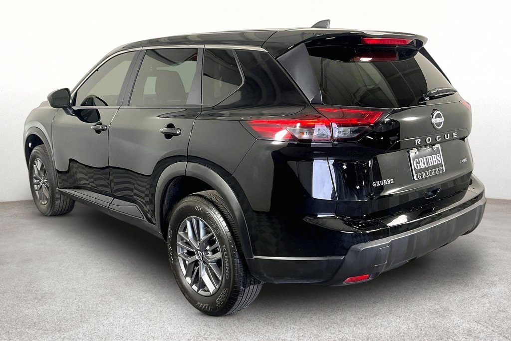 Used 2026 Nissan Rogue SV AWD/4WD image 15