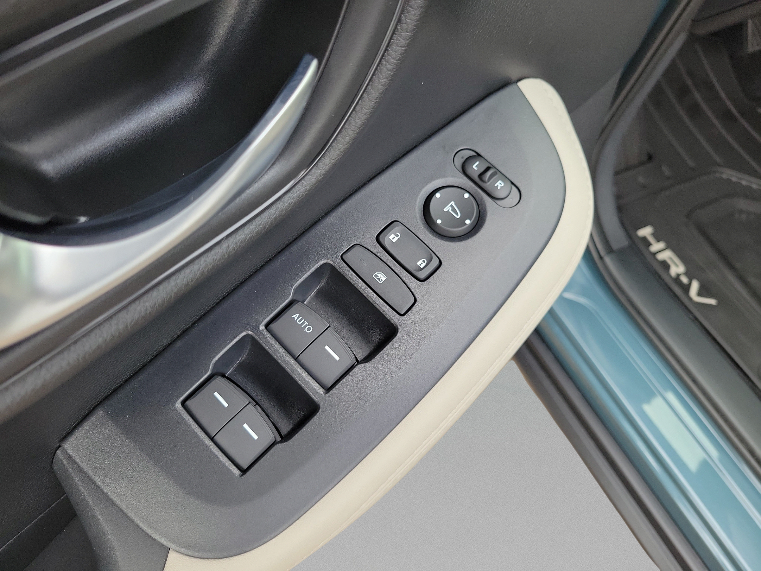 New 2027 Honda HR-V LX image 22