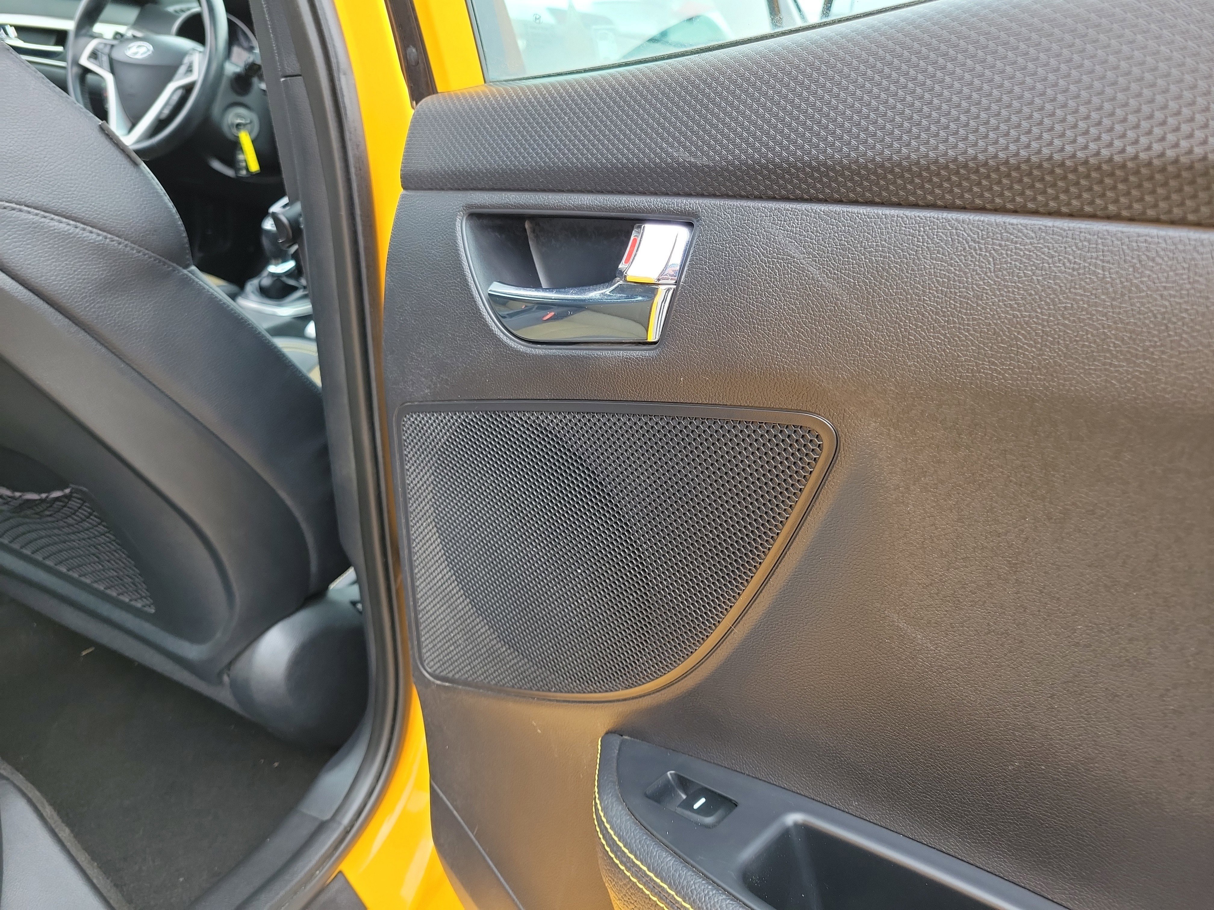 Used 2016 Hyundai Veloster w/ Option Group 02 image 13