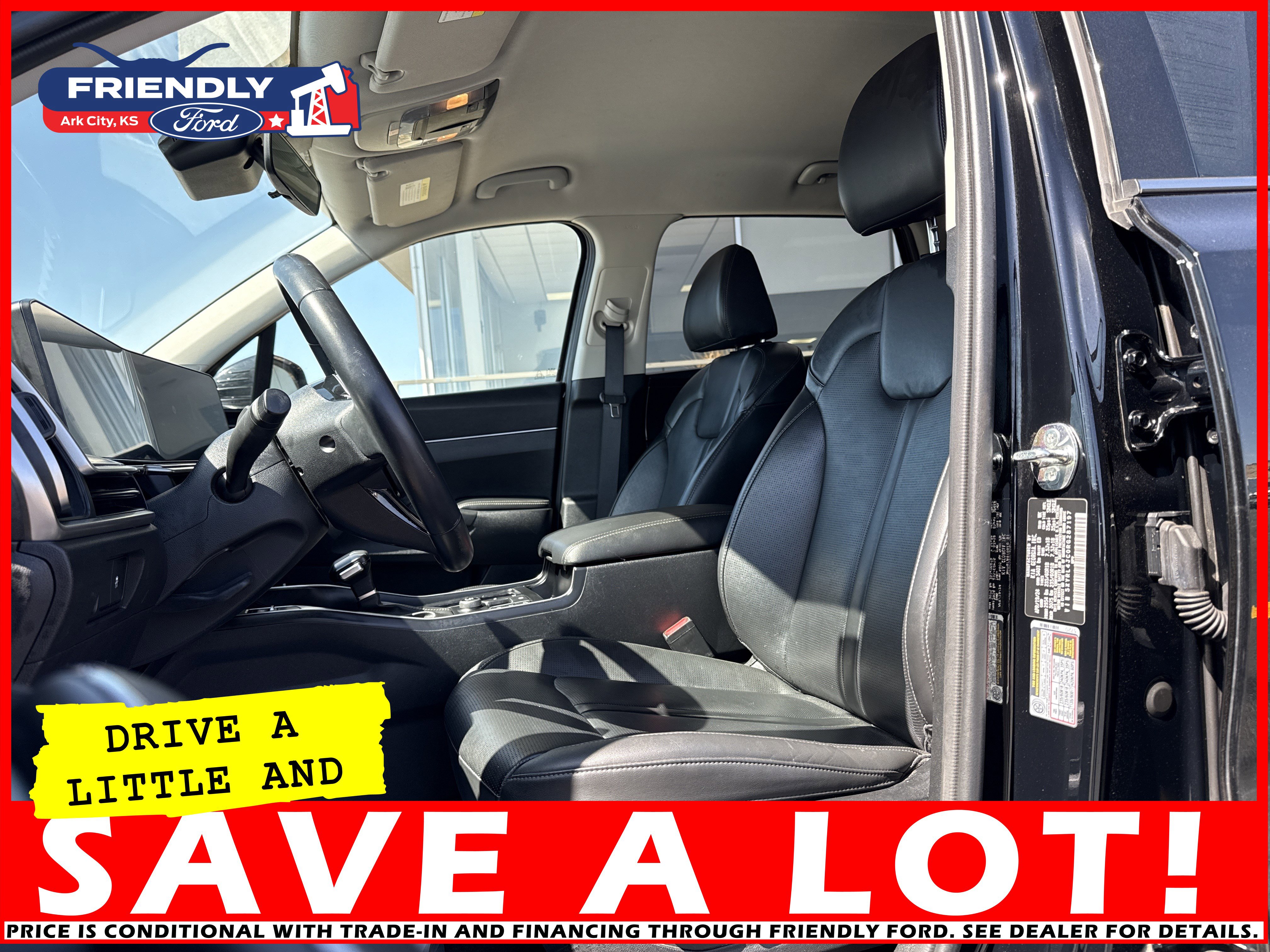 Used 2024 Kia Sorento S image 12