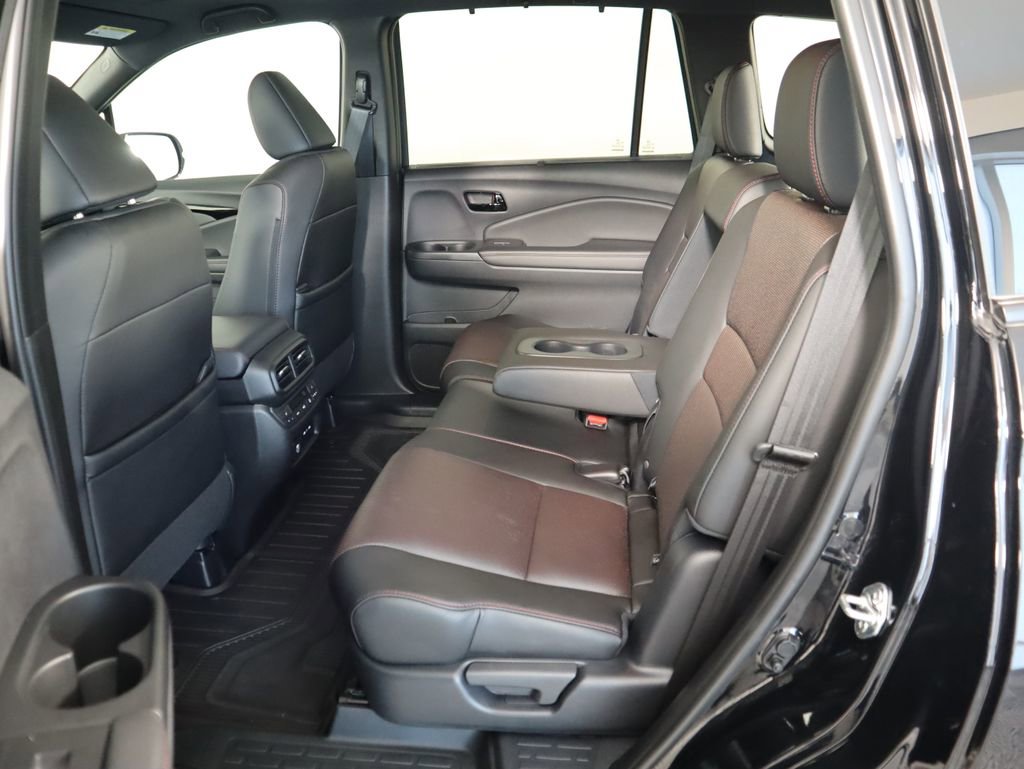 Certified 2024 Honda Passport Black Edition image 22