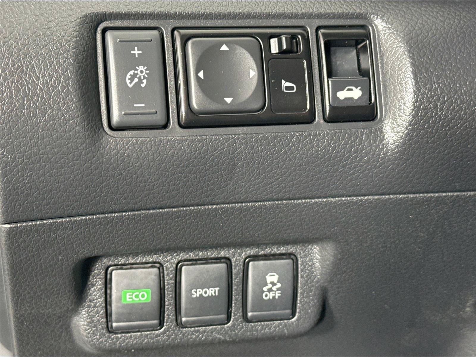 Used 2017 Nissan Sentra S w/ S Style Package FWD image 13