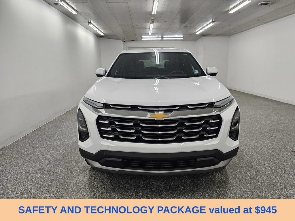 Used 2026 Chevrolet Equinox LT w/ Safety and Technology Package FWD image 2