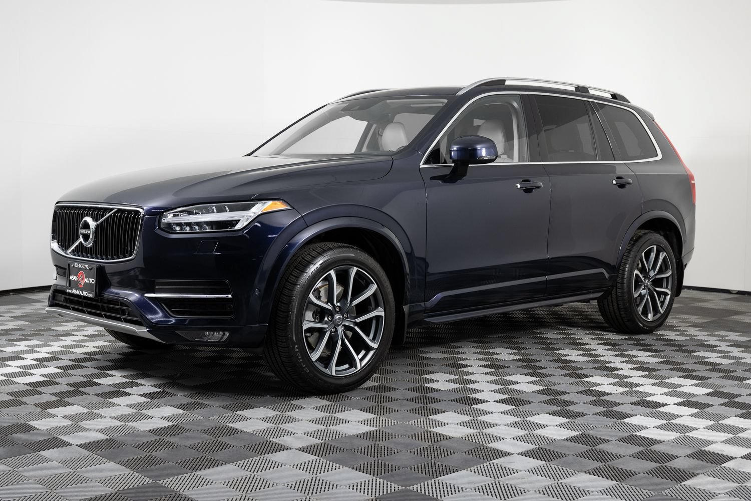 Used 2016 Volvo XC90 T6 Momentum AWD/4WD image 1