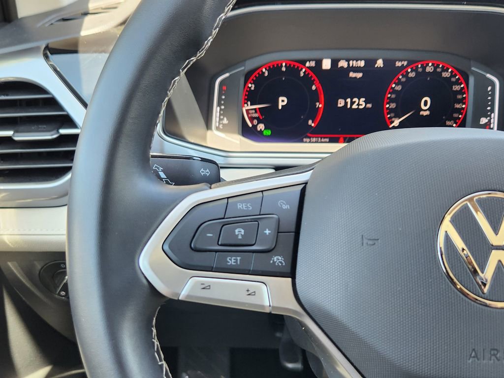 New 2025 Volkswagen Taos SEL AWD/4WD image 17