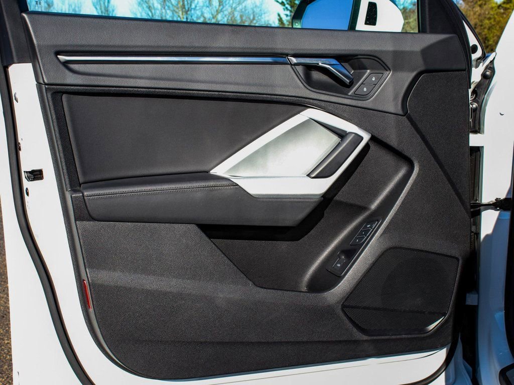 Used 2023 Audi Q3 2.0T Premium image 8