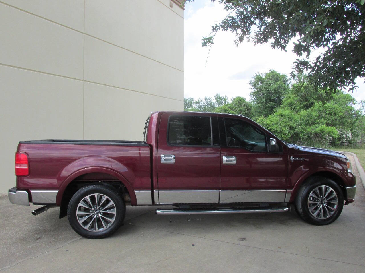 Used 2006 Lincoln Mark LT 2WD image 9