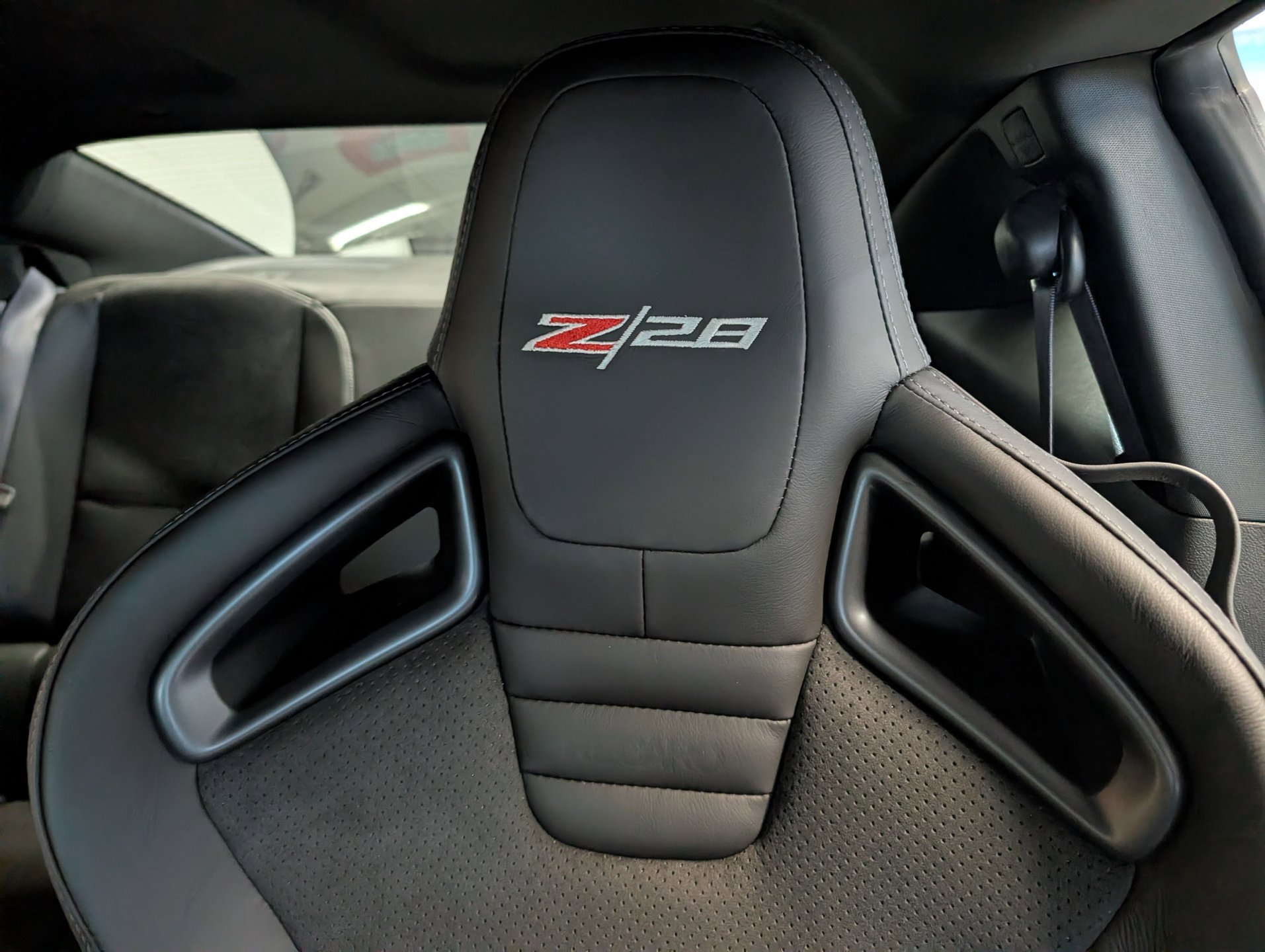 Used 2015 Chevrolet Camaro Z/28 RWD image 61