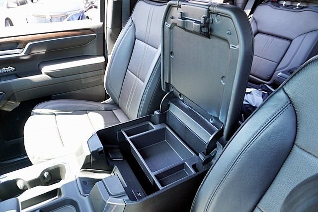 Used 2024 Chevrolet Silverado 1500 High Country w/ High Country Premium Package AWD/4WD image 44
