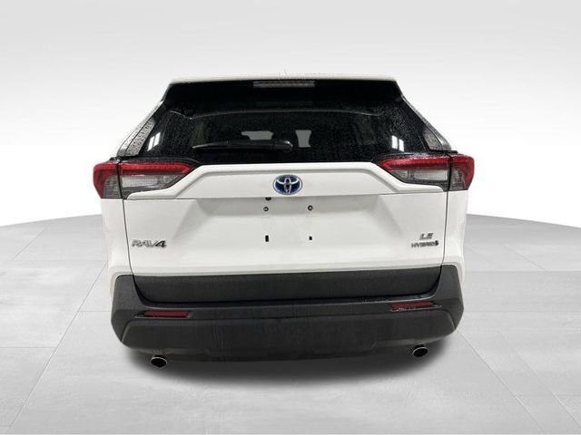 Used 2019 Toyota RAV4 LE w/ Carpet Mat Package AWD/4WD image 8