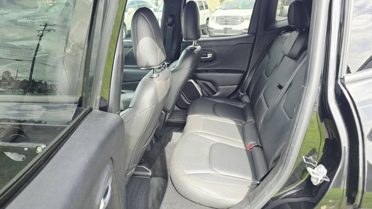 Used 2019 Jeep Renegade Limited w/ Quick Order Package 22P FWD image 11