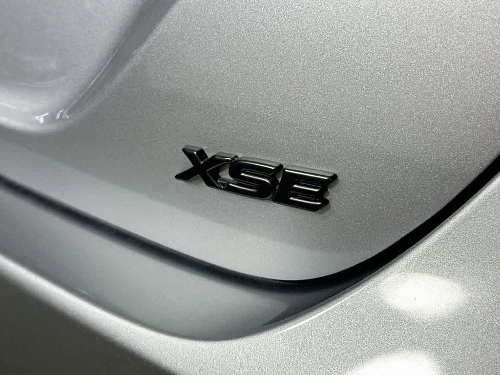 Used 2023 Toyota Camry XSE w/ Blackout Package (TMS) FWD image 7