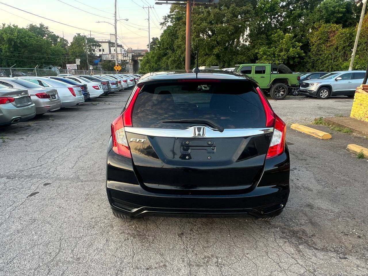 Used 2018 Honda Fit EX image 4