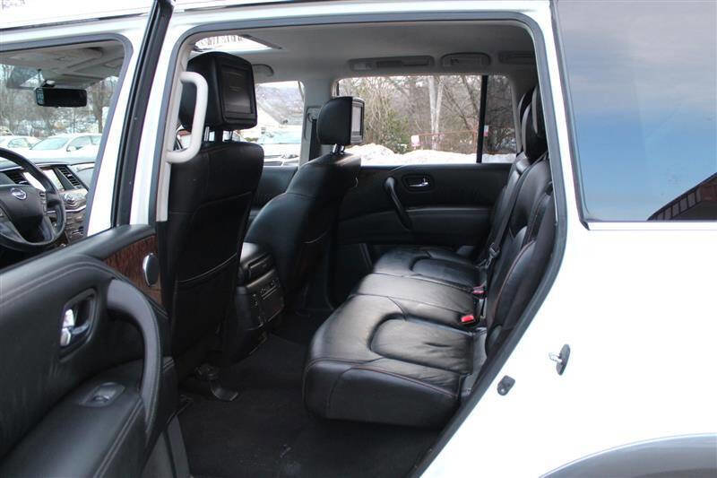 Used 2018 Nissan Armada Platinum w/ Interior Lighting Package image 26