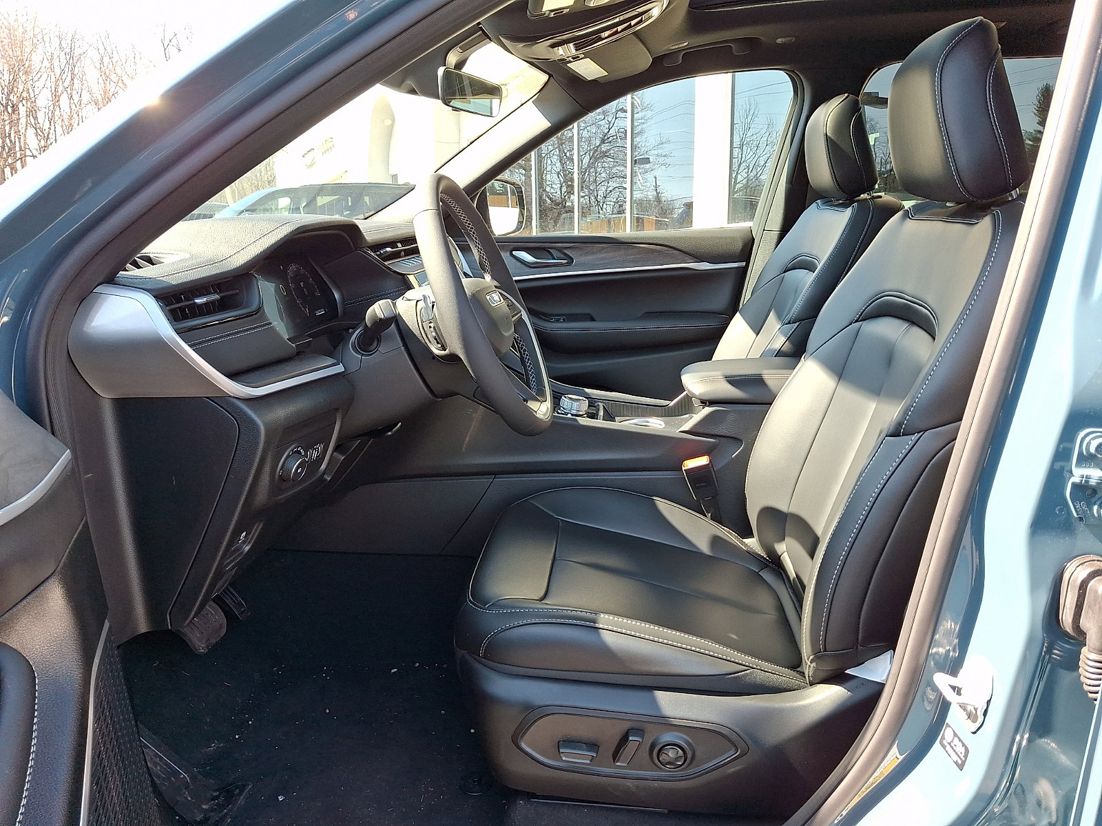 New 2026 Jeep Grand Cherokee L Limited image 9