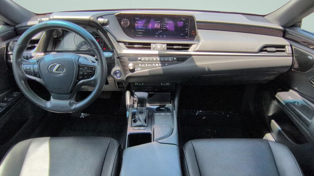 Used 2021 Lexus ES 300h w/ Premium Package FWD image 13
