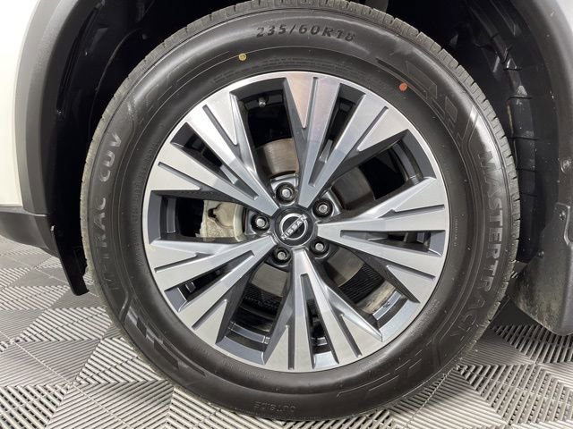 Used 2023 Nissan Rogue SV w/ SV Premium B Package image 13