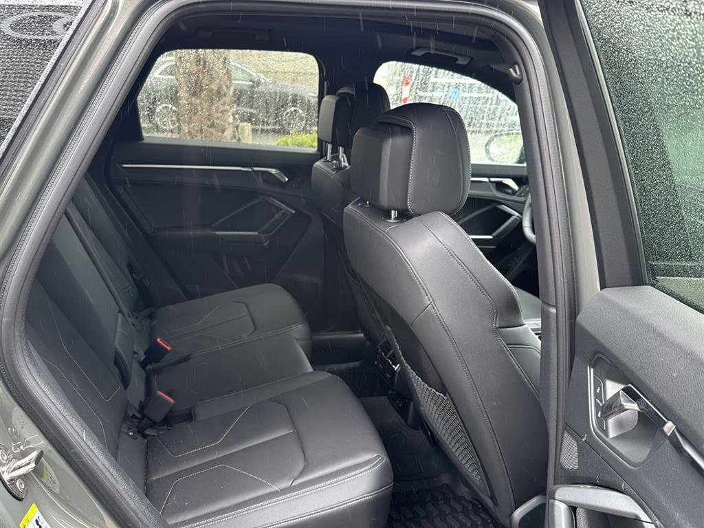 Used 2025 Audi Q3 2.0T Premium w/ Convenience Package image 15
