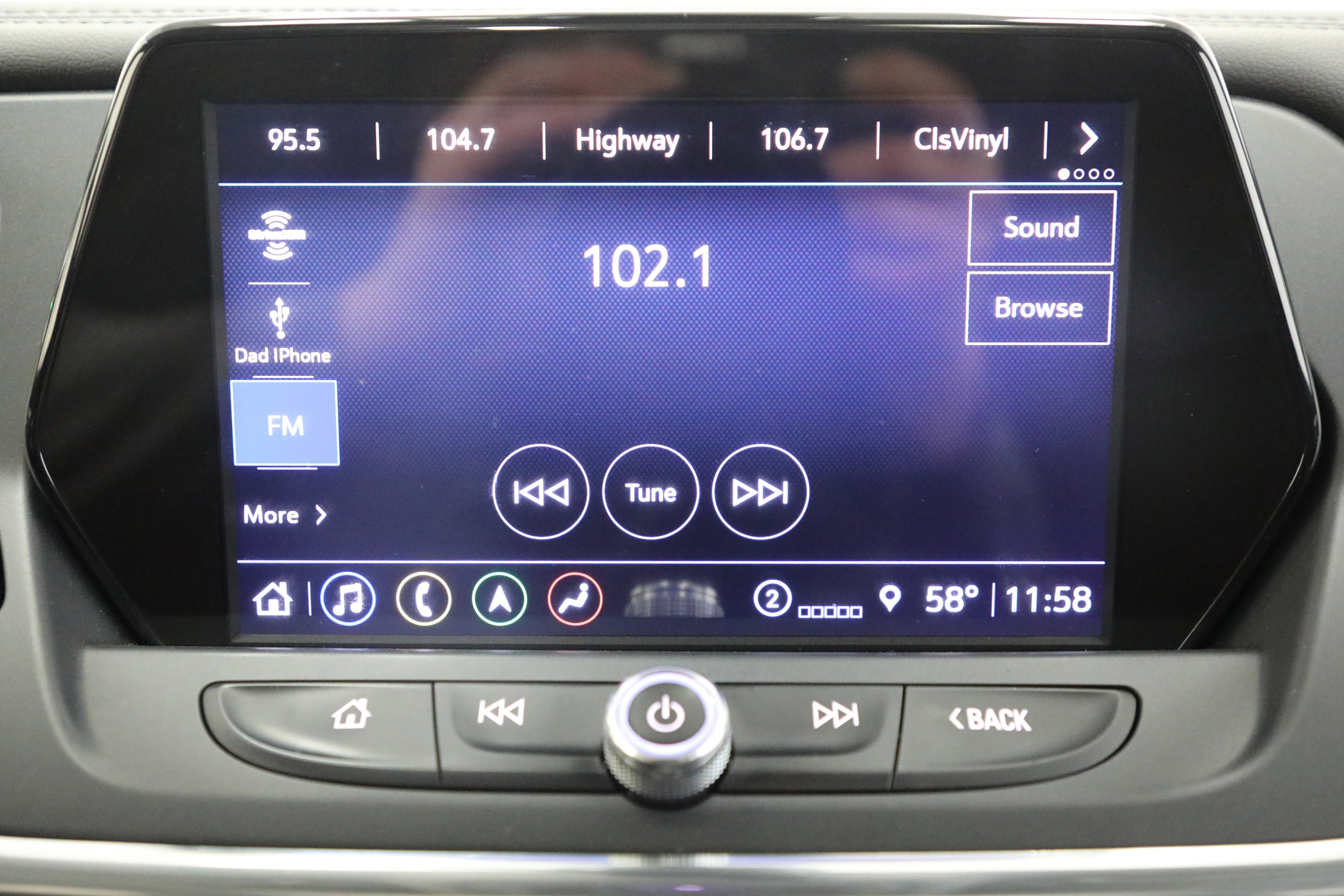 Used 2022 Chevrolet Blazer LT w/ Sound & Technology Package image 5